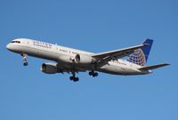 N533UA @ MCO - United - by Florida Metal