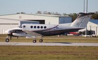 N572M @ ORL - Super King Air - by Florida Metal