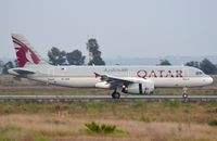 A7-AHR @ LIRF - Qatar A320 landing - by FerryPNL