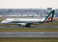 EI-RDL @ EDDF - Taxiing holding point rwy 18 for departure... - by Shunn311