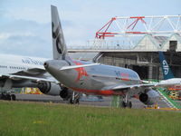 VH-VQE @ NZAA - In for some checks with Air NZ - by magnaman