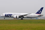 SP-LRF @ VIE - LOT - Polish Airlines - by Chris Jilli