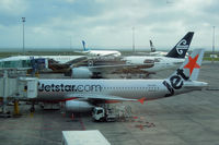 VH-VFH @ NZAA - Picture includes two Hobbit planes, and a QF B737-800 climbing out of Auckland - by Micha Lueck