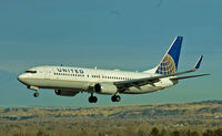 N77510 @ KBIL - United Airlines 737 - by Daniel Ihde