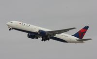 N154DL @ KLAX - Boeing 767-300