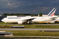 F-GSPK @ LFPG - Air France - by Martin Nimmervoll