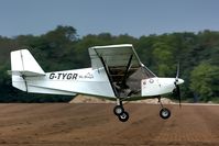 G-TYGR @ EGBR - Crosswind landing - by glider