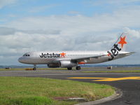 VH-VFK @ NZAA - At AKL taxying for departure - by magnaman
