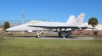 162462 @ VQQ - F/A-18 Hornet - by Florida Metal