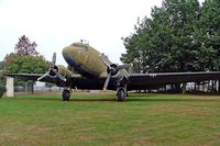 N1350M @ EDDF - Douglas DC-3C-47B-10-DK [14897/26342] Frankfurt~D 10/09/2005 - by Ray Barber