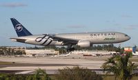 EI-DDH @ MIA - Alitalia Sky Team 777 - by Florida Metal