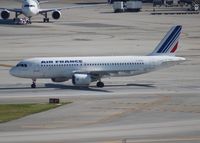 F-GKXO @ MIA - Air France A320 - by Florida Metal