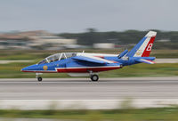 E79 @ LFTH - landing at Hyères airport - by olivier Cortot