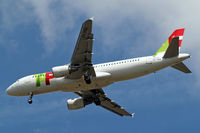 CS-TNQ @ EGLL - Airbus A320-214 [3769] (TAP Portugal) Home~G 13/05/2011. On approach 27R. - by Ray Barber