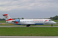 OE-LCO @ LOWW - Canadair CRJ-200LR [7371] (Austrian Arrows) Vienna-Schwechat~OE 13/09/2007 - by Ray Barber