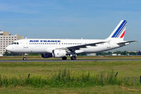 F-GFKV @ LFPG - Airbus A320-211 [0227] (Air France) Paris-Charles De Gaulle~F 17/06/2009 - by Ray Barber