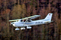 D-ESJG @ EDNY - Cessna 172R Skyhawk [172-81215] Friedrichshafen~D 04/04/2009 - by Ray Barber