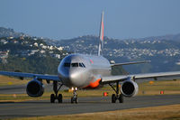 VH-VQU @ NZWN - At Wellington - by Micha Lueck