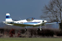 G-BJZN @ EGBR - landing on RWY 10 - by glider