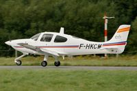 F-HKCM @ LFRB - Cirrus SR-20, Landing rwy 25L, Brest-Bretagne airport (LFRB-BES) - by Yves-Q