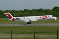 F-GRZO @ LFRB - Canadair Regional Jet CRJ-702, landing Rwy 07R, Brest-Bretagne Airport (LFRB-BES) - by Yves-Q