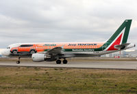 EI-DSW @ LFBO - Taxiing to the Terminal in 'Jeep Renegade' c/s - by Shunn311