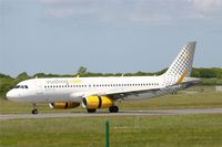 EC-LZM @ LFRB - Airbus A320-232, Reverse thrust landing rwy 25L, Brest-Bretagne airport 5LFRB-BES) - by Yves-Q
