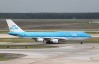 PH-BFV @ KIAH - Boeing 747-400