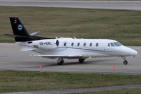 OE-GXL @ LSGG - Taxiing - by micka2b