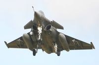 21 @ LFRJ - Dassault Rafale M,  Short approach rwy 26, Landivisiau Naval Air Base (LFRJ) - by Yves-Q