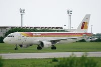 EC-IZH @ LFPO - Airbus A320-214, Taxiing after Landing Rwy 26, Paris-Orly Airport (LFPO-ORY) - by Yves-Q