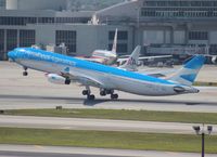 LV-CSX @ MIA - Aerolineas Argentinas - by Florida Metal