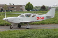 OO-141 @ EBKT - Waiting for take-off. - by Raymond De Clercq