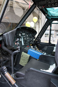 N369UH @ KGUS - the cockpit - by olivier Cortot