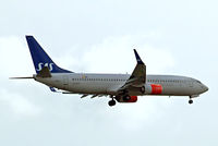 LN-RGA @ EGLL - Boeing 737-883 [39397] (SAS Scandinavian Airlines) Home~G 07/05/2015. On approach 27L. - by Ray Barber