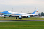 82-8000 @ MUC - United States of America - United States Air Force (USAF) - Air Force One - by Chris Jilli