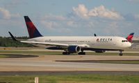 N154DL @ ATL - Delta 767-300 - by Florida Metal