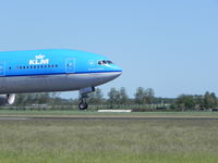 PH-BQD @ EHAM - KLM, landing - by Henk Geerlings