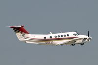 N49JG @ KPDK - Beech B200 Super King Air [BB-884] Atlanta-Dekalb Peachtree~N 23/04/2010 - by Ray Barber