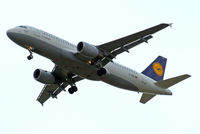D-AIZO @ EGLL - Airbus A320-214 [5441] (Lufthansa) Home~G 29/06/2014. On approach 27R. - by Ray Barber
