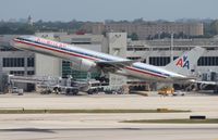 N675AN @ MIA - American - by Florida Metal