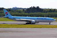 HL7586 @ RJAA - At Narita - by Micha Lueck