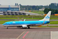 PH-BXU @ EHAM - Boeing 737-8BK [33028] KLM (Royal Dutch Airlines) Amsterdam-Schiphol~PH 06/08/2014 - by Ray Barber
