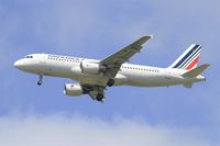 F-GKXA @ LFPG - Airbus A320-211, Short approach rwy 27R, Roissy Charles De Gaulle Airport (LFPG-CDG) - by Yves-Q