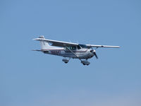 N80847 @ KRNT - 1976 Cessna coming in at KRNT. - by Eric Olsen