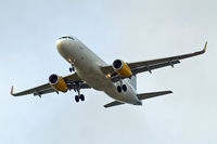 EC-LUO @ EGLL - Airbus A320-214(SL) [5530] (Vueling Airlines) Home~G 11/06/2013. On approach 27R. - by Ray Barber