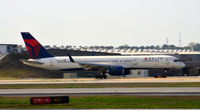 N540UA @ KATL - Landing Atlanta - by Ronald Barker