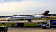 N915DL @ KATL - Taxi for takeoff Atlanta - by Ronald Barker