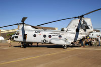 152562 @ KEFD - Boeing-Vertol CH-46E SEa Knight [2184] (United States Marine Corp) Houston-Ellington Field~N 15/10/2011 - by Ray Barber