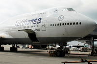 D-ABYP @ EDDF - One of Lufthansa´s big babies expects a new task.... - by Holger Zengler